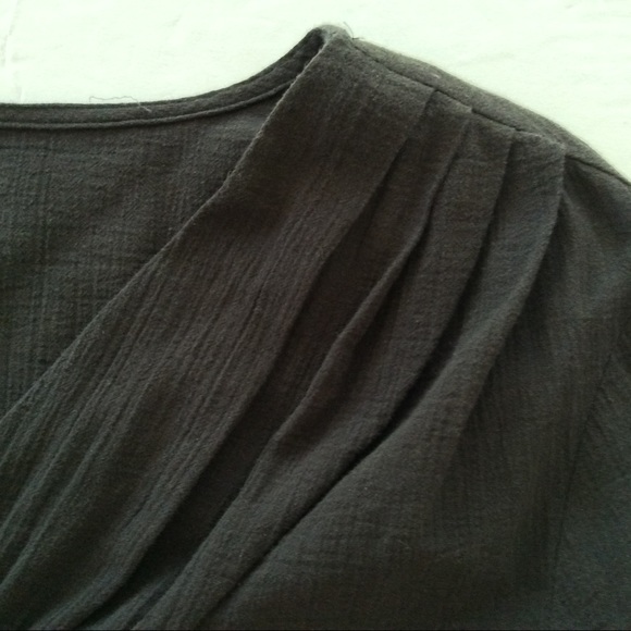 MICHAEL KORS BLACK GAUZY LONG SLEEVE V NECK MEDIUM - Picture 7 of 8